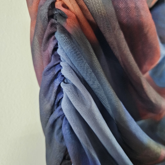 ZARA Ruched pencil skirt blue & red lined mesh NWOT Size S 044 - Picture 5 of 9